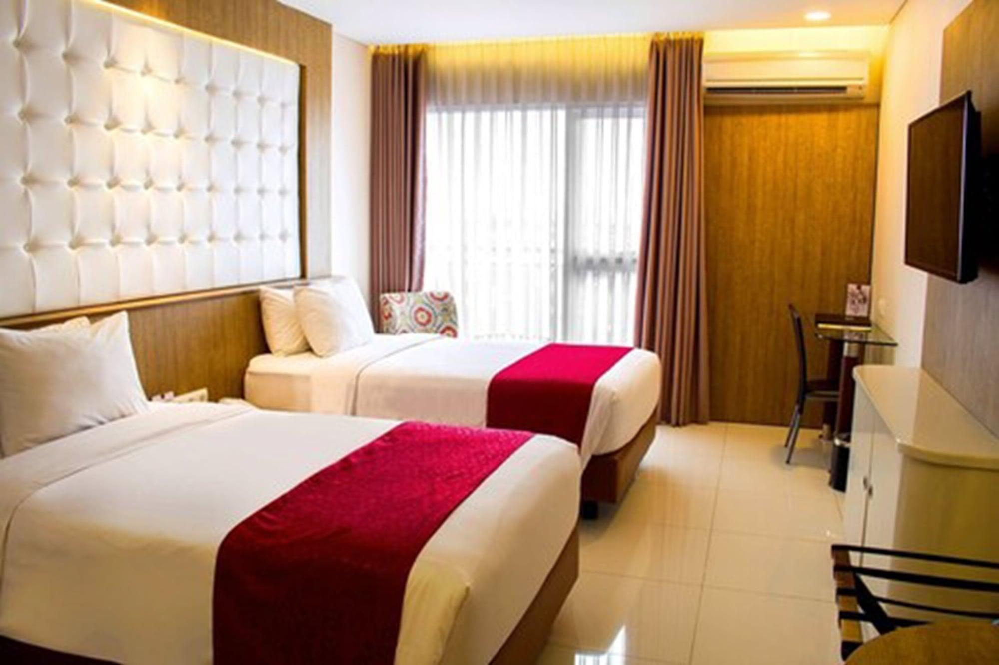 West Point Hotel Bandung Esterno foto