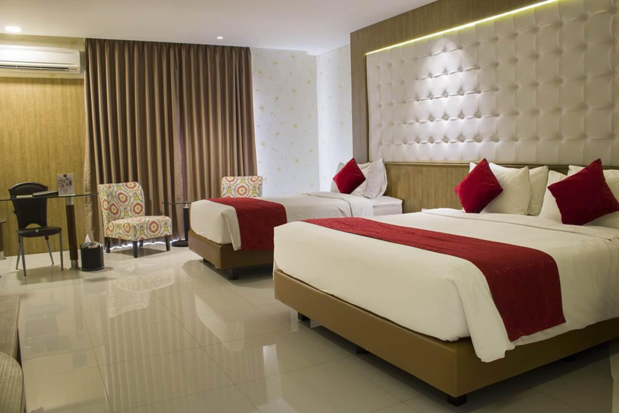 West Point Hotel Bandung Esterno foto