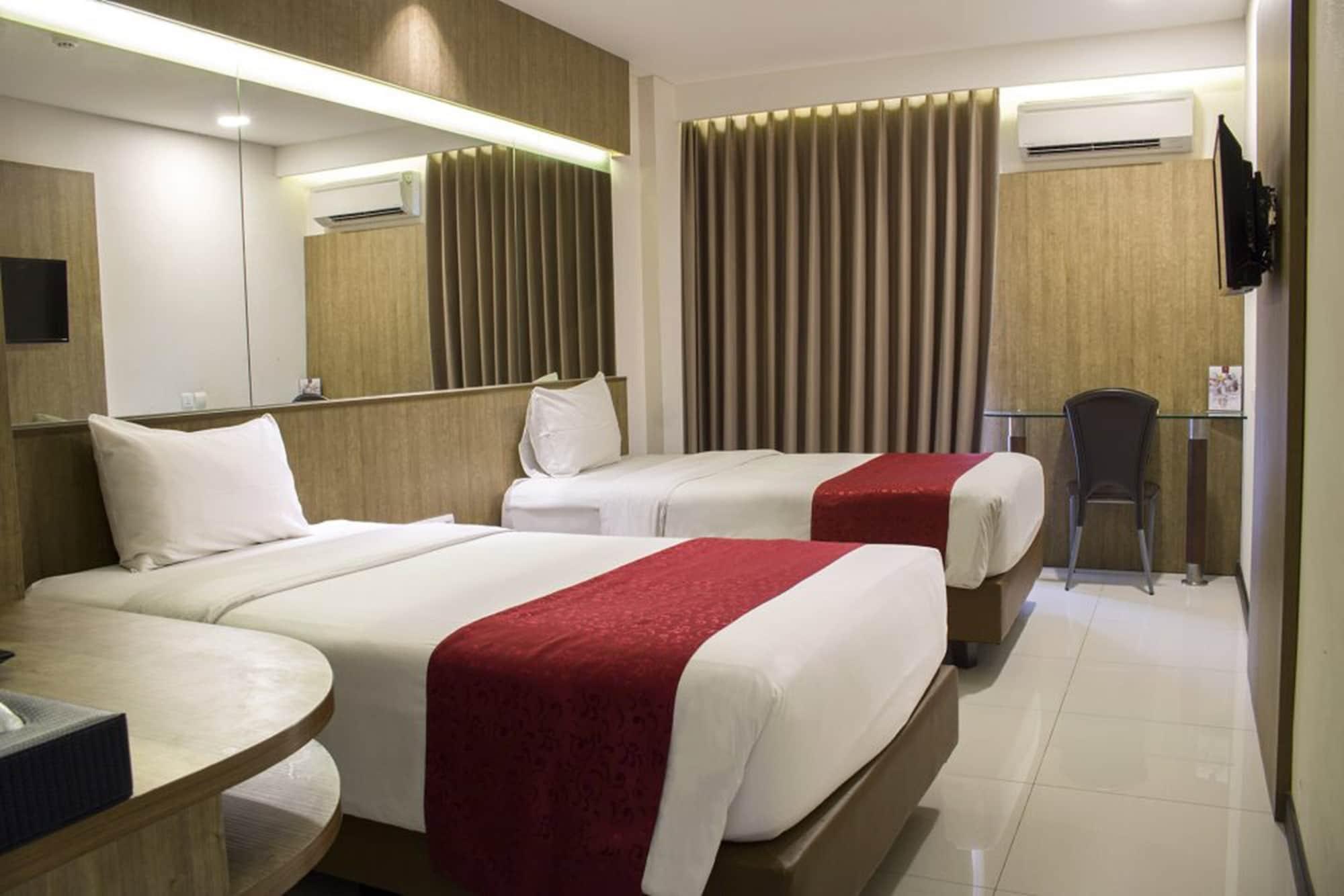 West Point Hotel Bandung Esterno foto