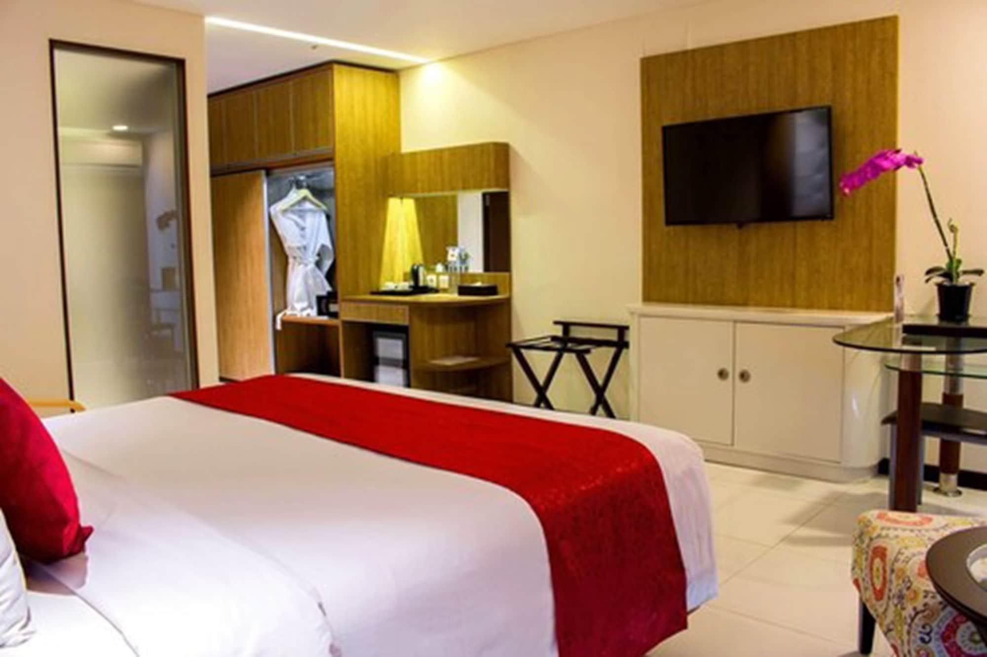 West Point Hotel Bandung Esterno foto