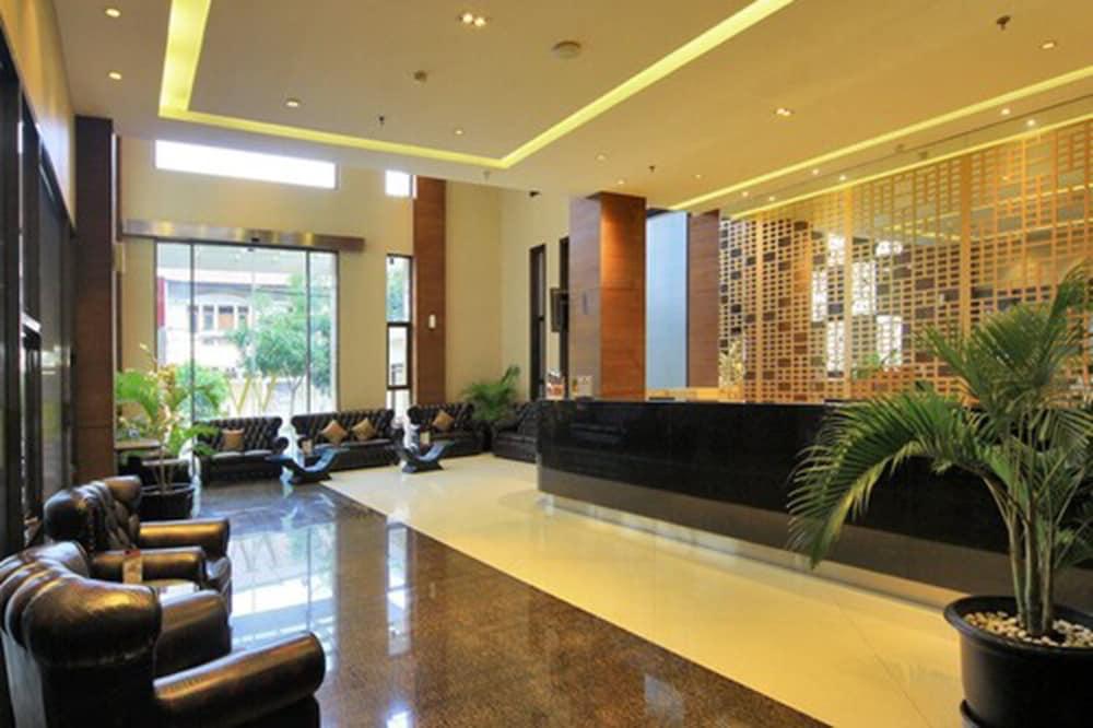 West Point Hotel Bandung Esterno foto