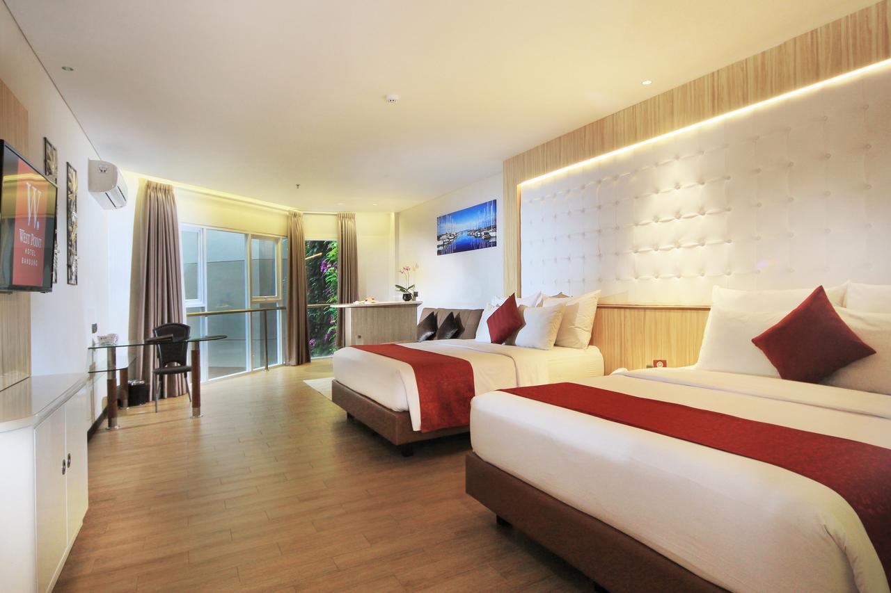 West Point Hotel Bandung Esterno foto
