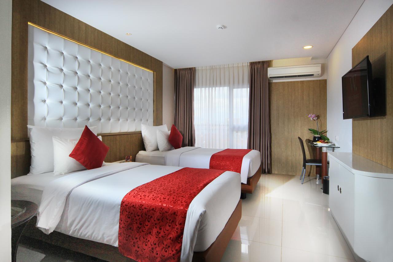 West Point Hotel Bandung Esterno foto