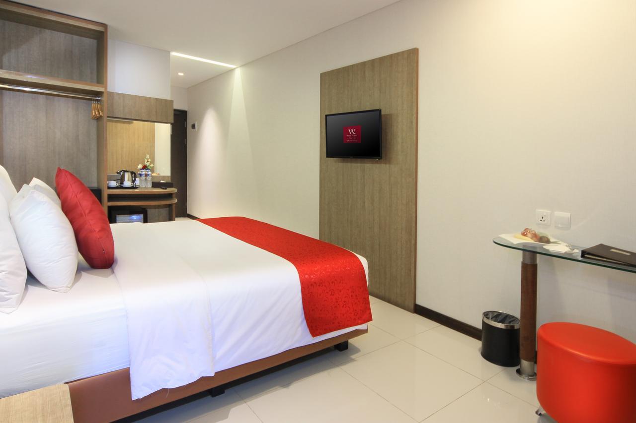 West Point Hotel Bandung Esterno foto