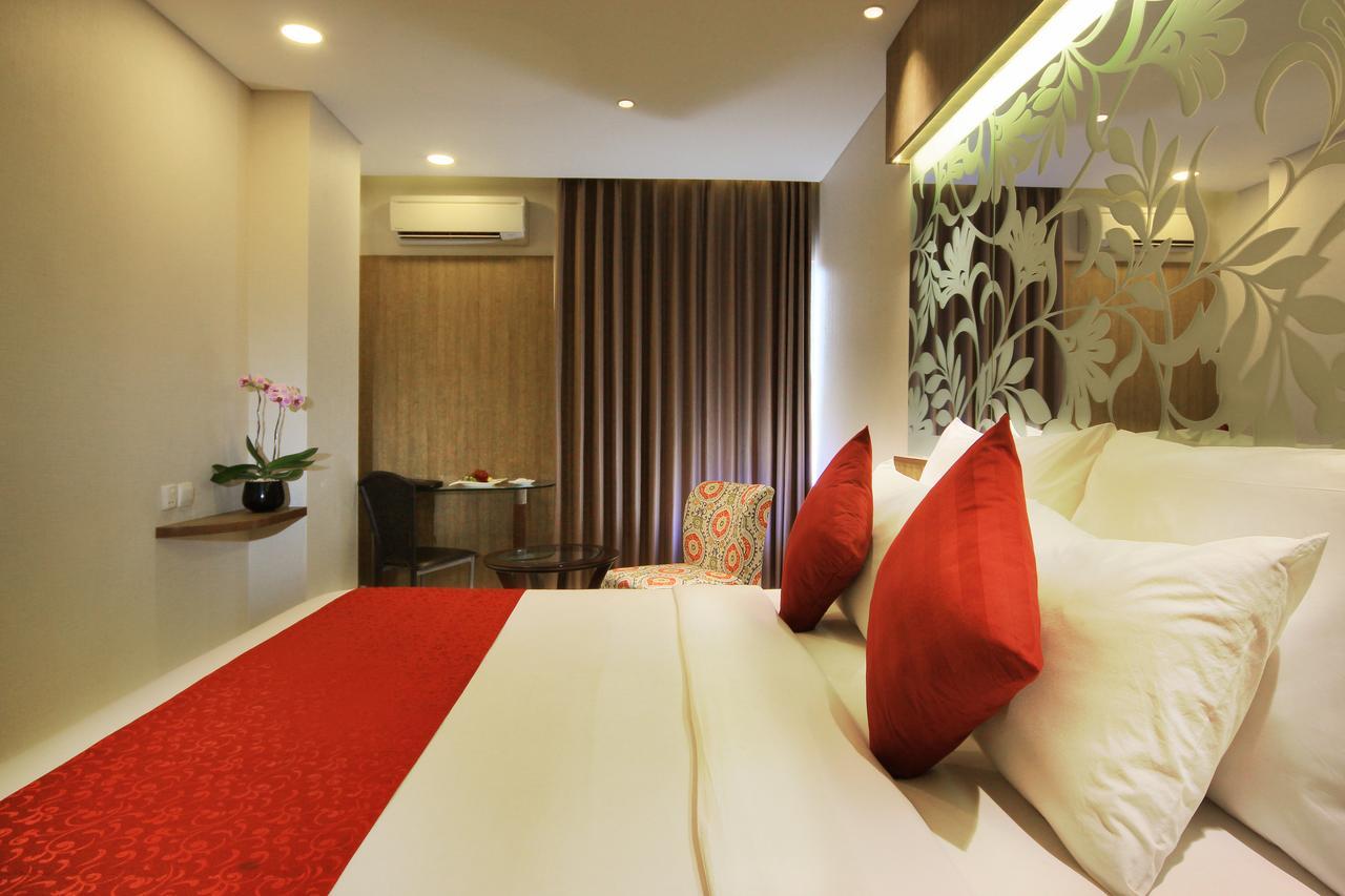West Point Hotel Bandung Esterno foto