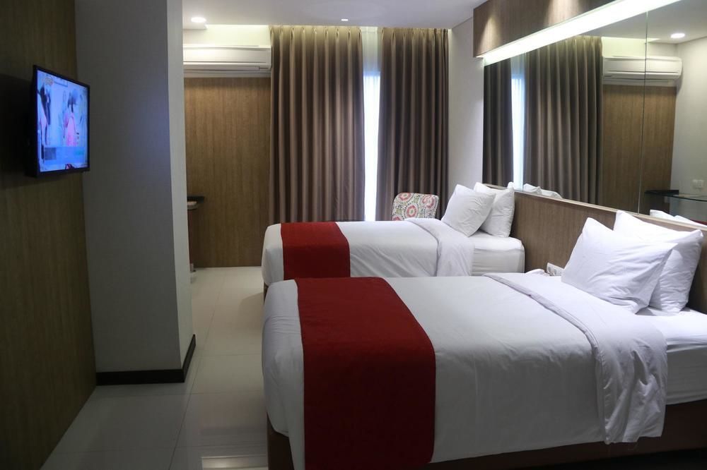 West Point Hotel Bandung Esterno foto