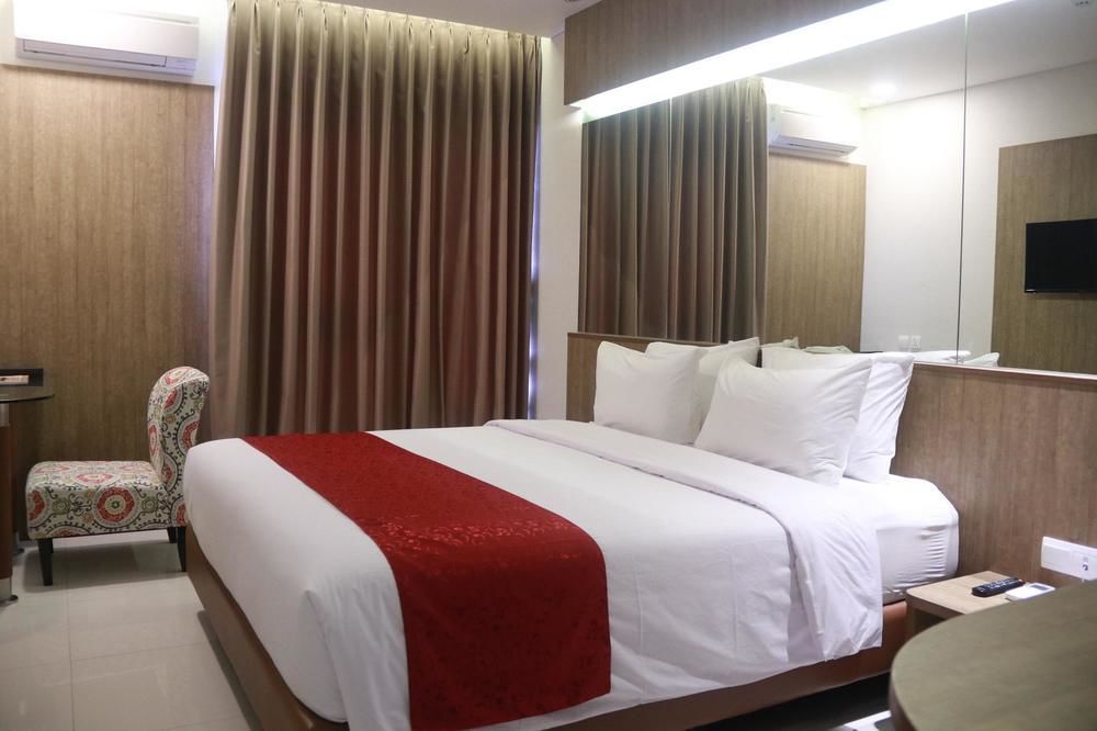 West Point Hotel Bandung Esterno foto