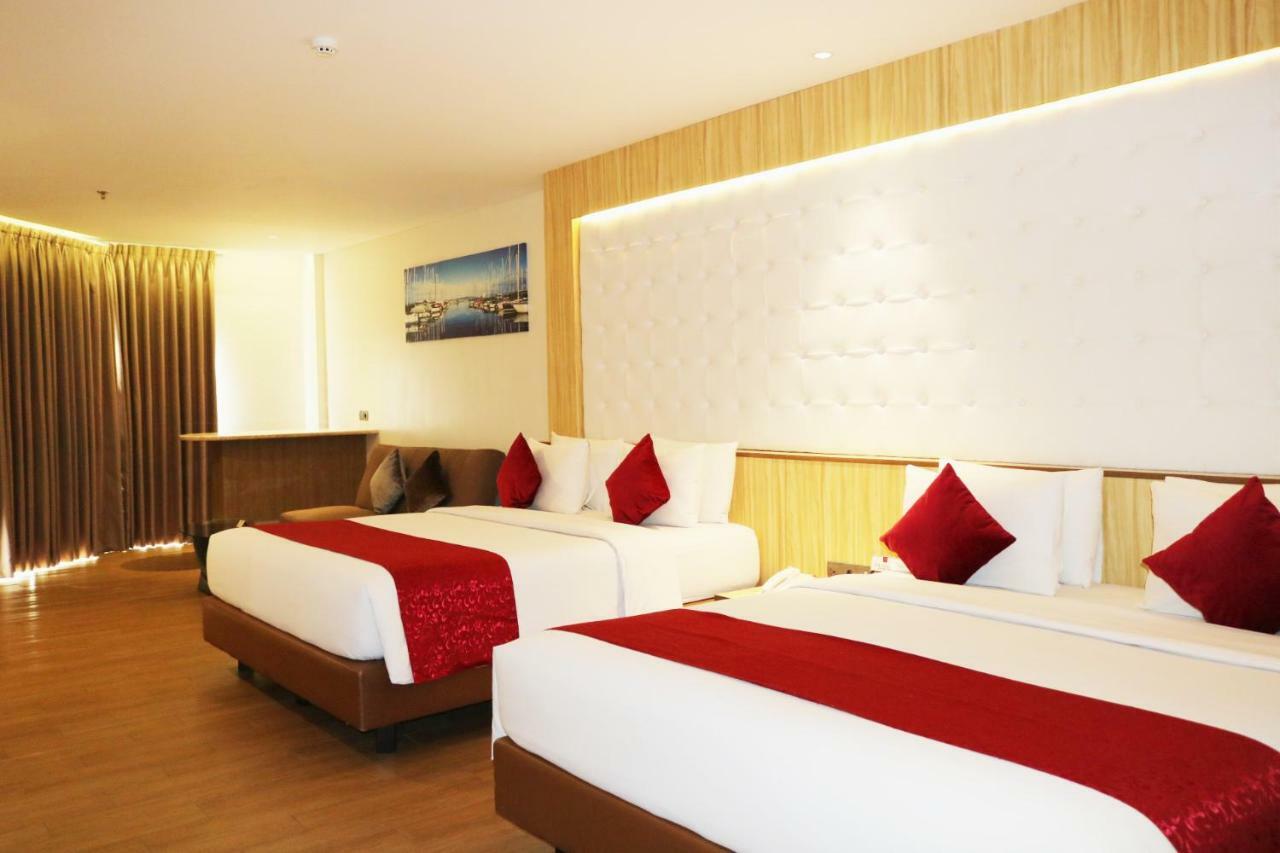West Point Hotel Bandung Esterno foto